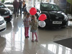 DNI OTWARTE 4x4 dla samochodów terenowych 4x4 marki TOYOTA