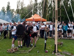 Wspinaczka - Rodzinny piknik firmowy w tematyce ?PIRACI Z KARAIBÓW? dla firmy Philip Morris Polska S.A. 2011 r.